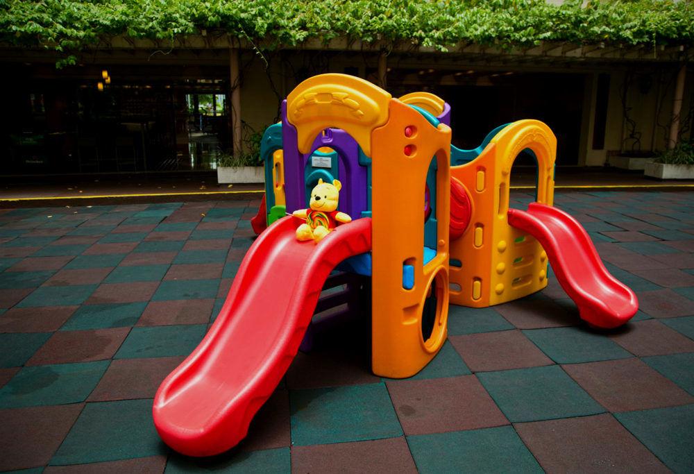 فندق الصين قوانغتشو المظهر الخارجي الصورة A playground slide
