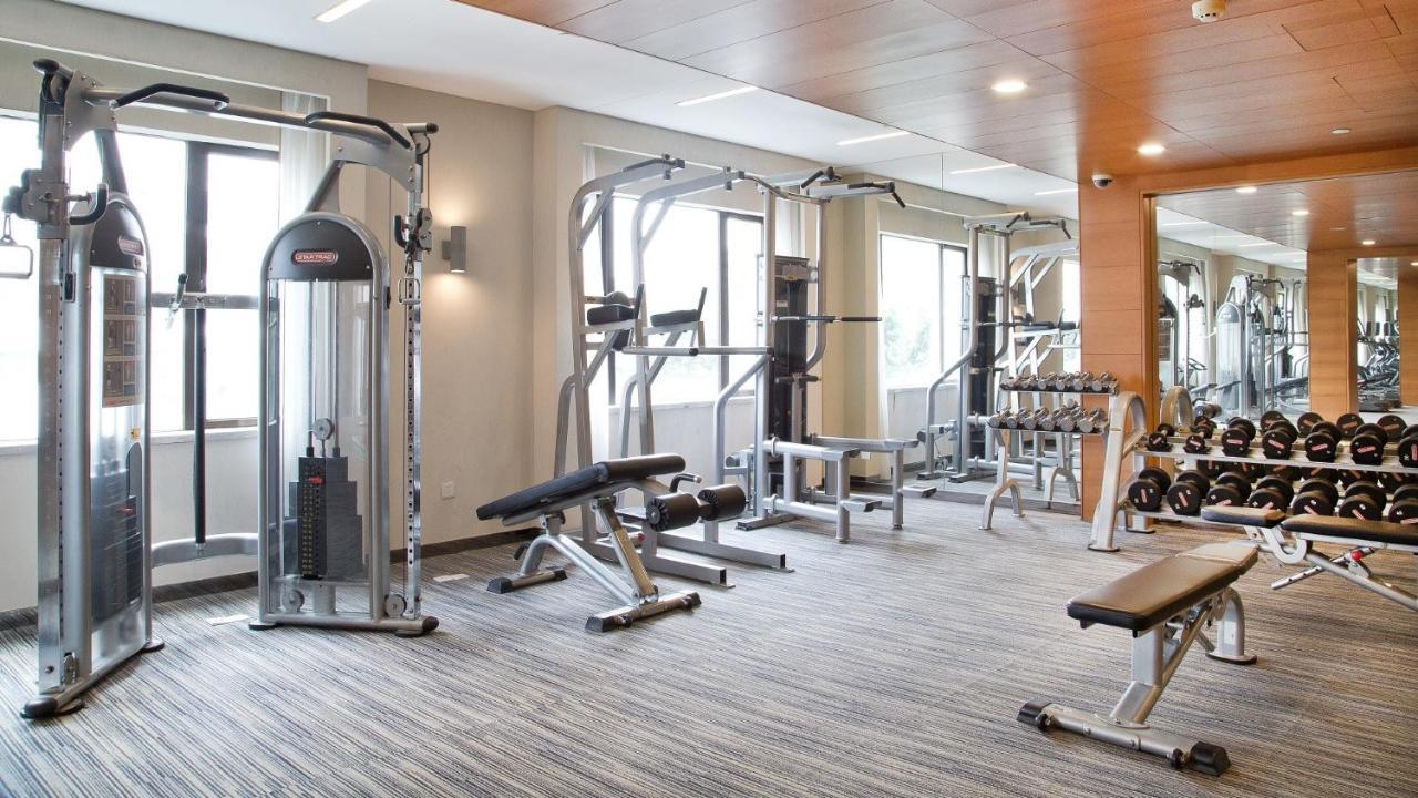 فندق الصين قوانغتشو المظهر الخارجي الصورة A gym at a hotel